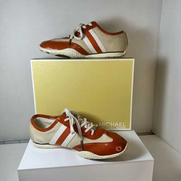 Like New With Box Micheal Kors Jet Set Sprinter - Picture 2 of 5